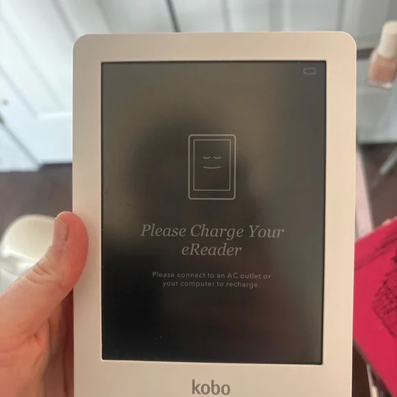 Kobo eBook Reader with case - Picture 2 of 5